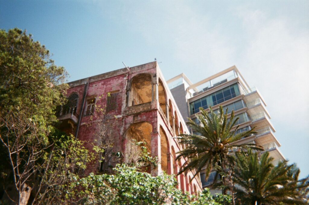© Karin Gruber La Maison rose - eine verlassene Villa.