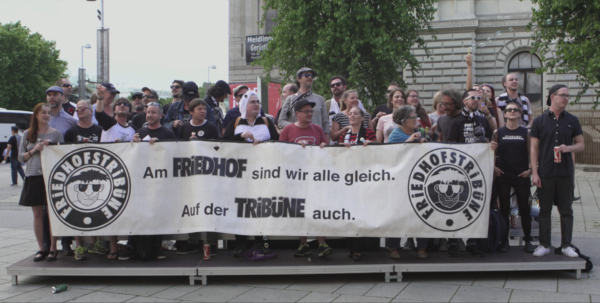 Freund*innen der Friedhofstribüne © Andreas muk Haider